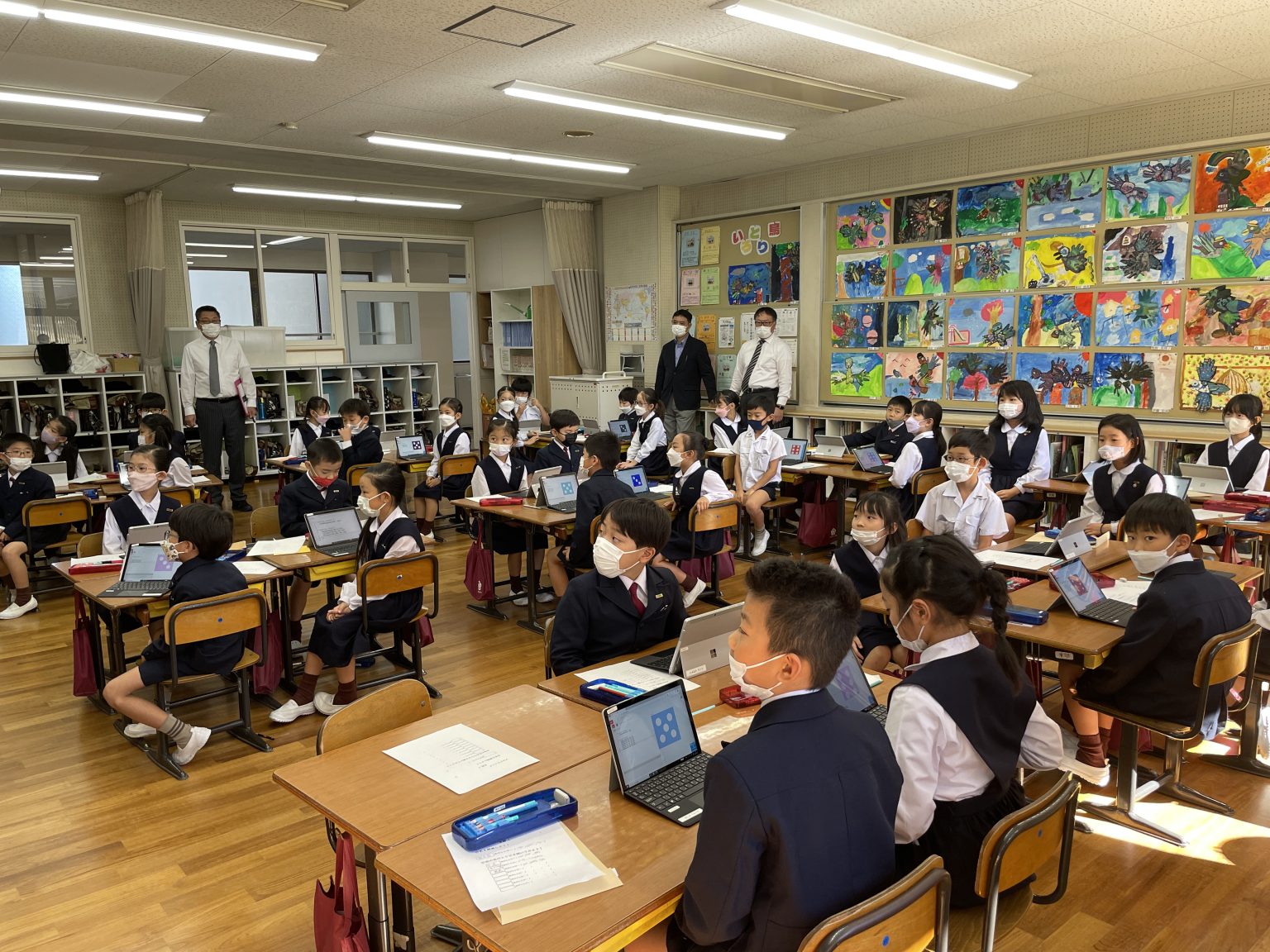 Let’s express familiar things by programming! ~Promoting understanding through structuring ~ Making difficult things more accessible with the support of computers!